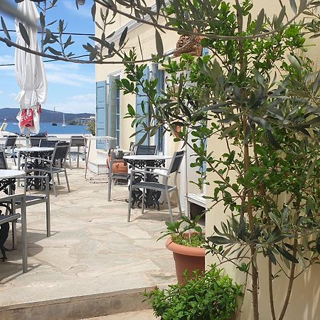 Poros Town Dionysos Hotel מראה חיצוני תמונה
