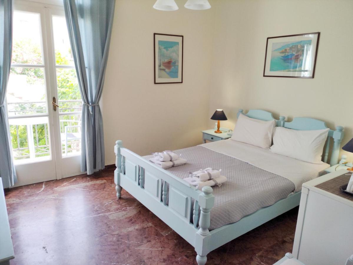 Poros Town Dionysos Hotel מראה חיצוני תמונה