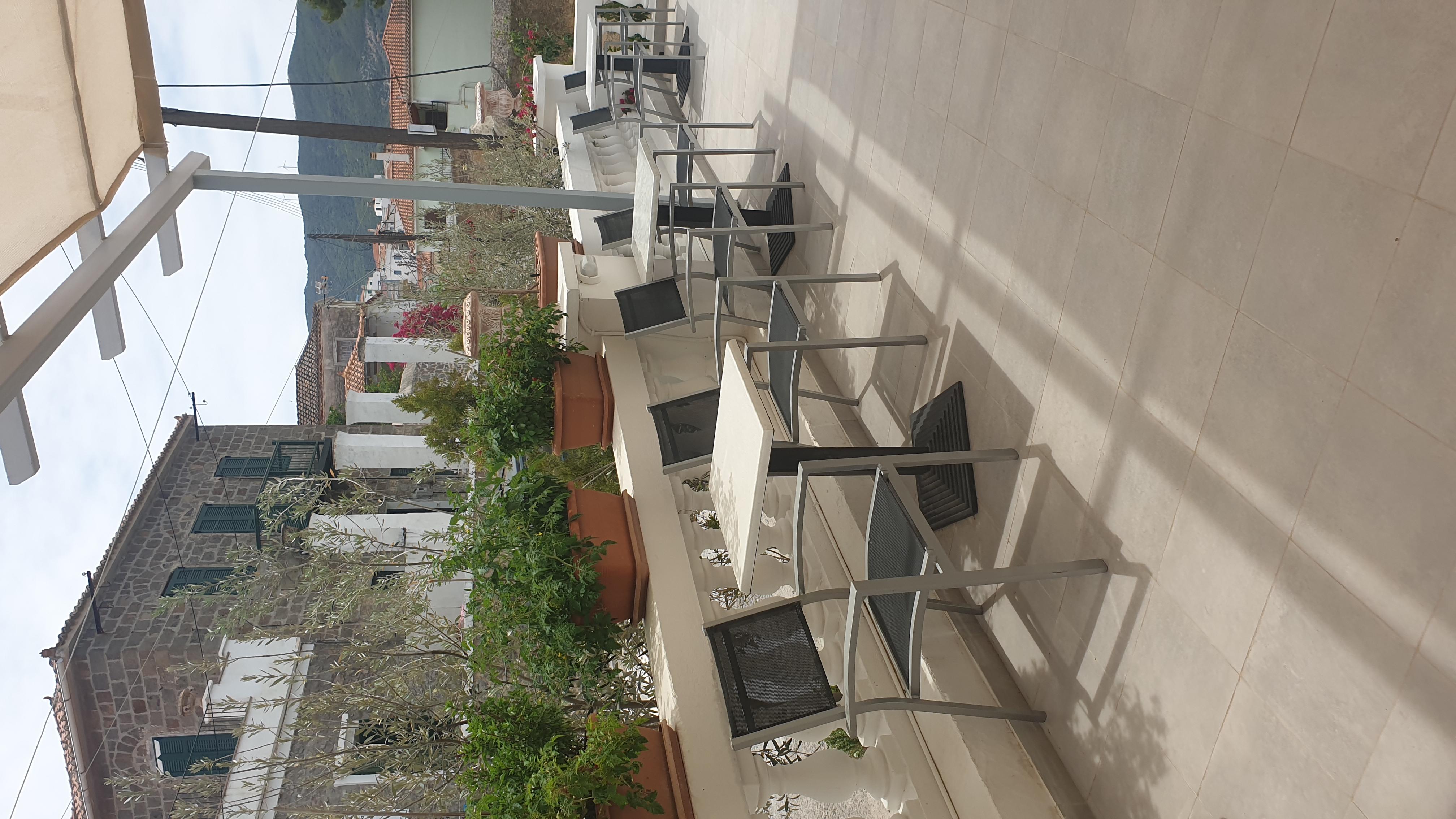 Poros Town Dionysos Hotel מראה חיצוני תמונה