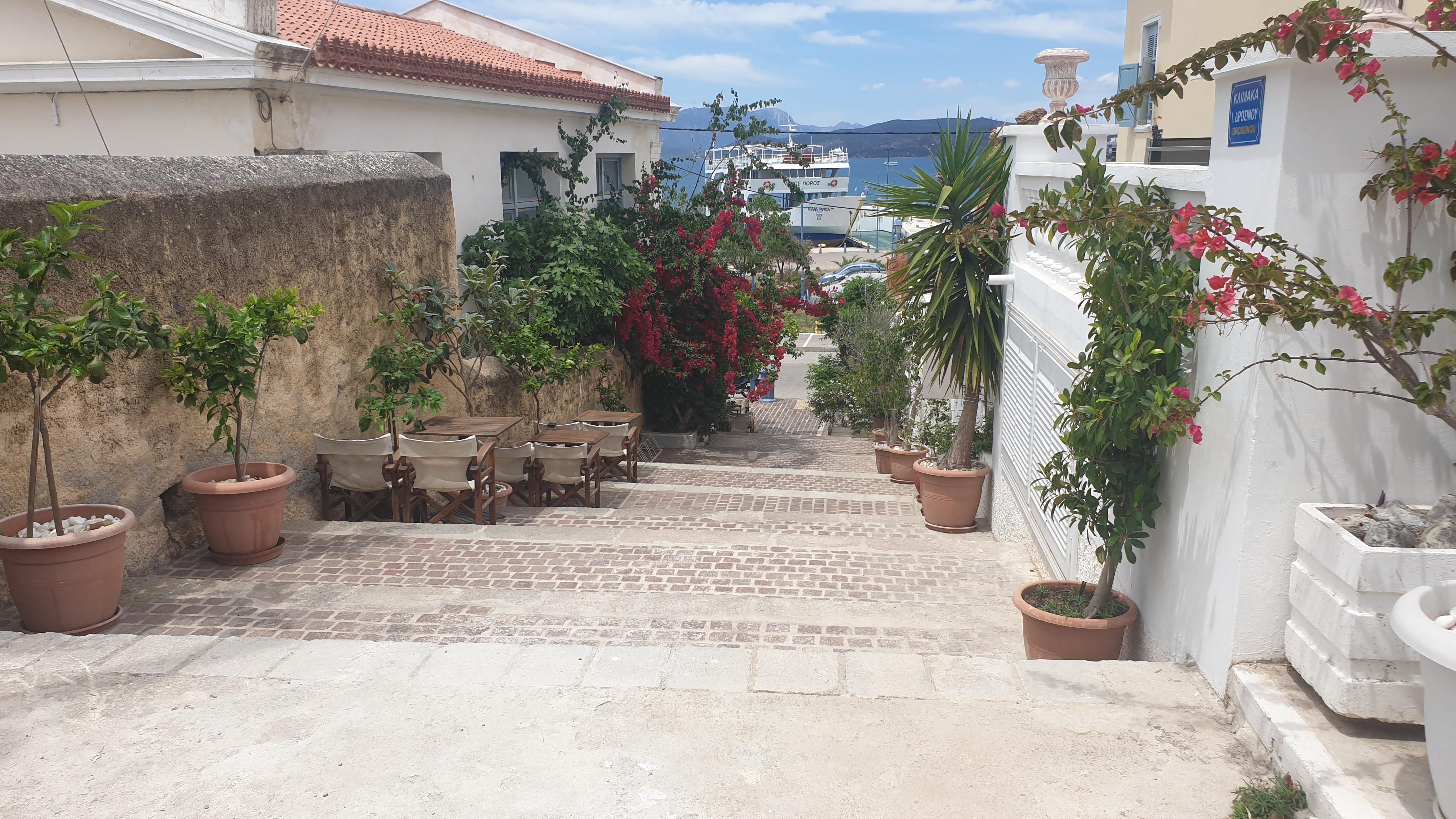 Poros Town Dionysos Hotel מראה חיצוני תמונה