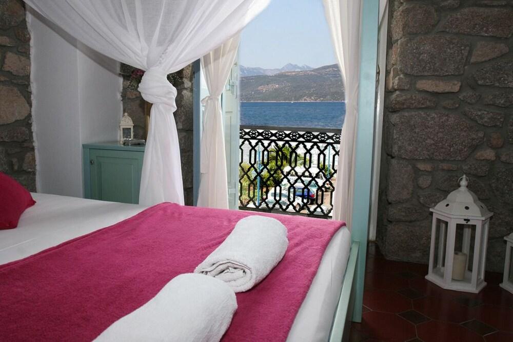 Poros Town Dionysos Hotel מראה חיצוני תמונה